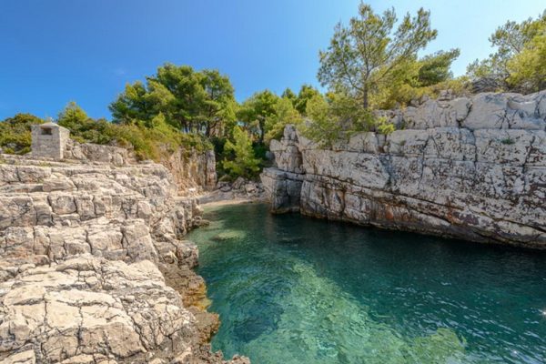 1877-boat-tour-from-split-to-blue-lagoon-and-trogir-1575397764