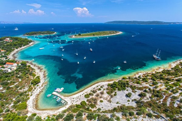 1878-boat-tour-from-split-to-blue-lagoon-1575397764