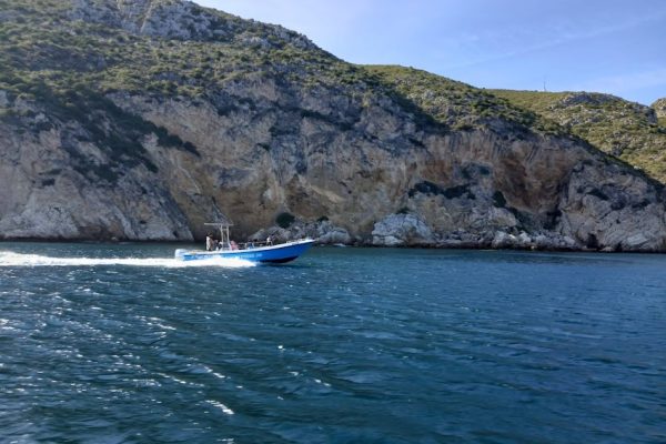 18988-arrabida-secret-beaches-and-caves-boat-tour-1679436527