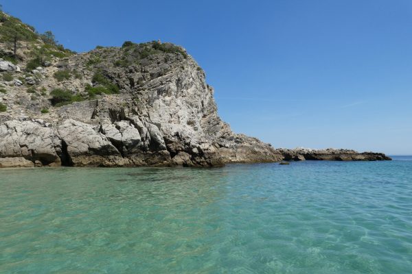 18995-arrabida-secret-beaches-and-caves-boat-tour-1679436528