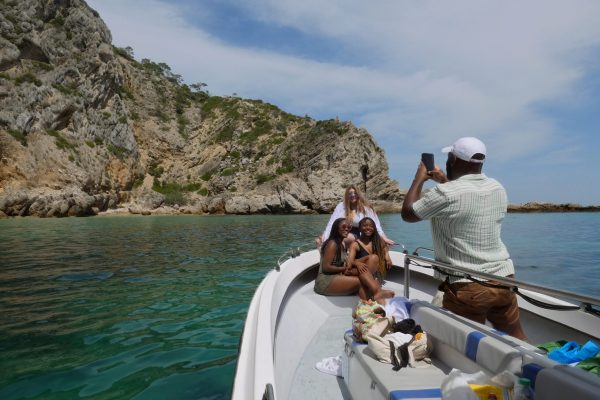 19024-arrabida-secret-beaches-and-caves-boat-tour-1679436528