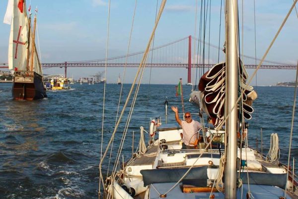 1977-sunset-tour-on-a-boat-in-lisbon-1575397804