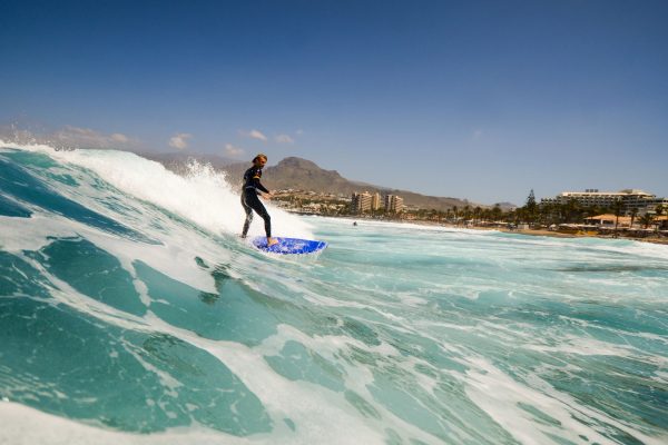 19782-surfing-lessons-in-tenerife-1682148489