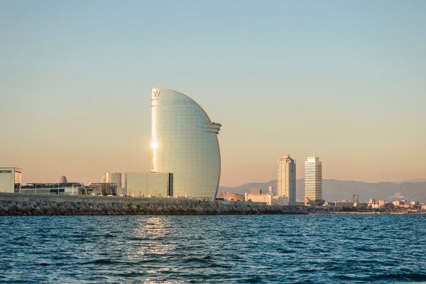 20074-sunset-sailing-in-barcelona-1683719932