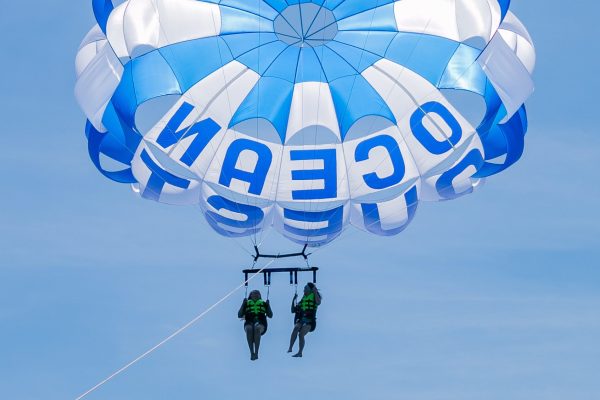 20557-parasailing-in-vilamoura-1685286973