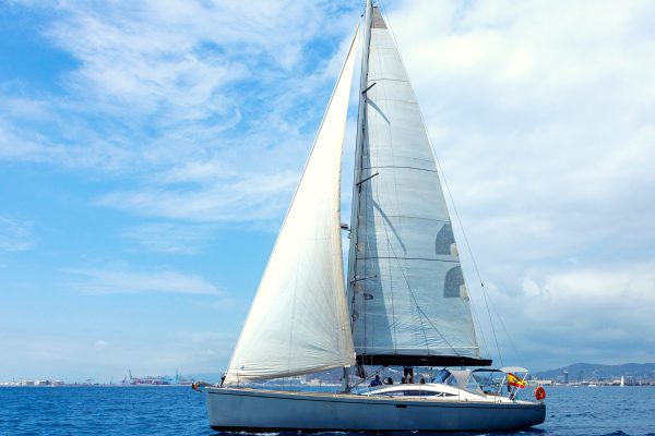 21197-private-luxury-sailing-tour-in-barcelona-1691483965