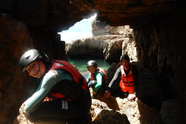 21688-coasteering-for-families-in-the-algarve-1692114138