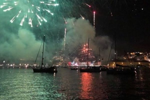 22229-party-boat-lisbon-for-nye-1698763566