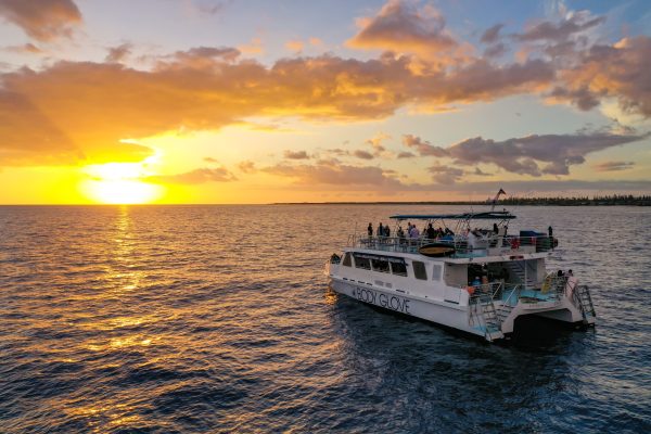 22715-sunset-catamaran-tour-with-dinner-in-kailua-kona-1699723801