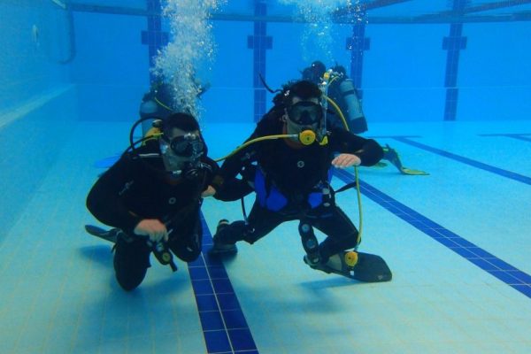 229-the-first-dive-albufeira-program-includes-practive-in-a-pool-1575396995