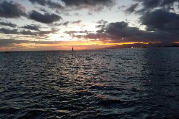 23329-sunset-boat-honolulu-1700404526