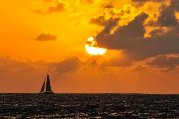 24240-sunset-cocktail-catamaran-cruise-in-waikiki-1701699656