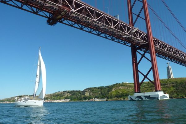 24307-1h-lisbon-boat-tour-1701774715