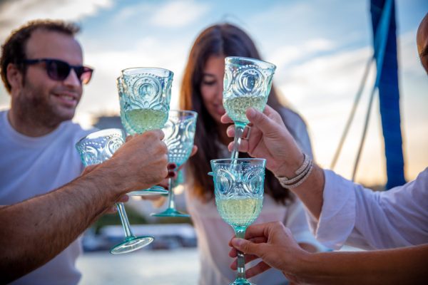 25568-wine-tasting-sailing-in-barcelona-1710162058