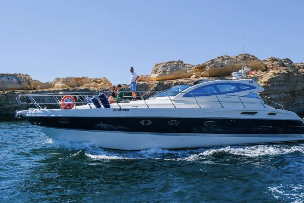 26232-private-party-on-a-yacht-in-albufeira-1713433762