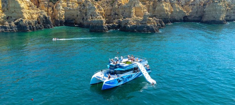 26998-dolphin-watching-on-a-catamaran-in-lagos-1720085398