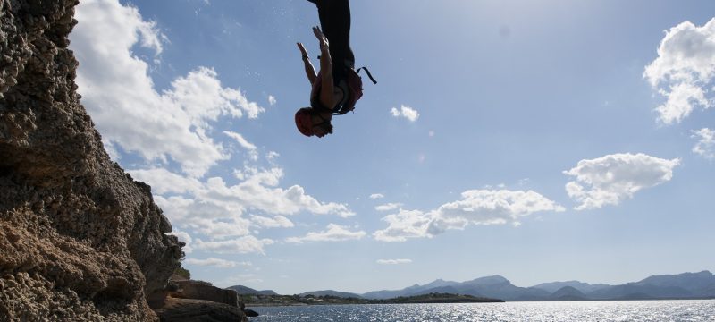 2762-mallorca-coasteering-1575398178