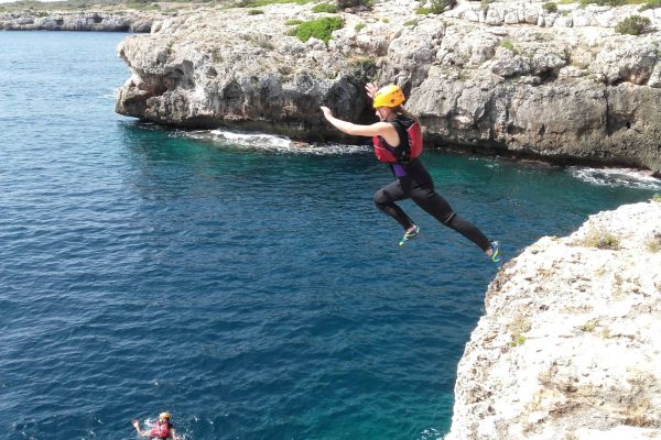 2763-cliff-jumping-mallorca-1575398178