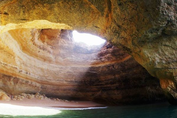 3488-discover-the-benagil-cave-on-a-boat-tour-1575398531