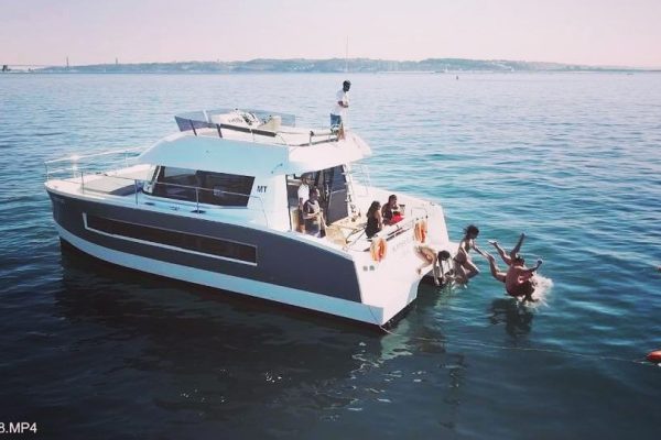 3916-private-yacht-rental-in-lisbon-1575398724