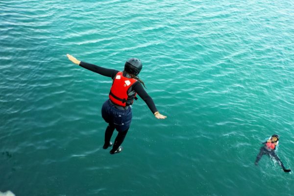 3977-cliff-jumps-algarve-1575398749