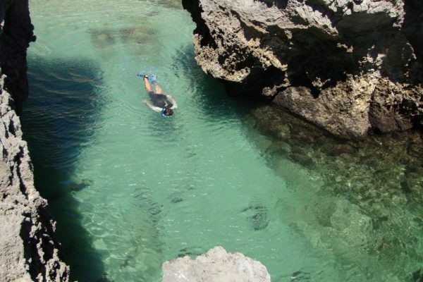 406-you-ll-be-amazed-by-the-colors-of-the-waters-of-sesimbra-1575397085