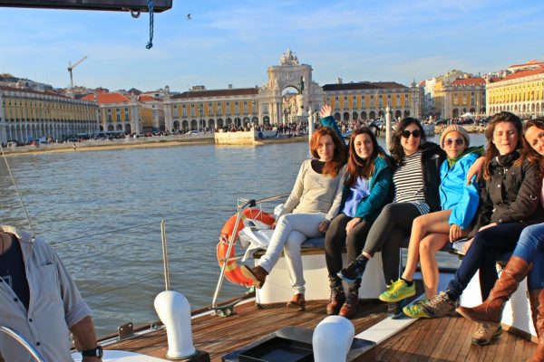 4990-praca-do-comercio-from-boat-1578499134