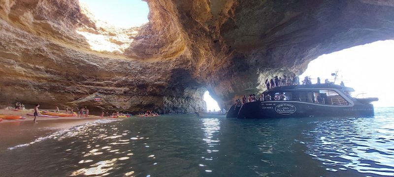 5463-benagil-boat-tour-in-albufeira-cover-1678967374