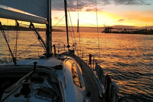 5937-lisbon-sunset-sailing-1594558936