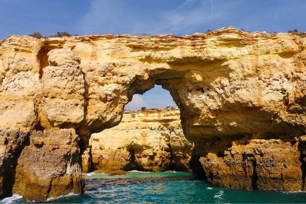 6132-the-algarve-coast-is-blessed-with-caves-and-grottos-1600942013