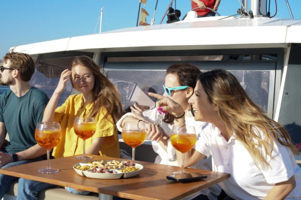 6544-private-meal-on-a-catamaran-in-barcelona-1609932102