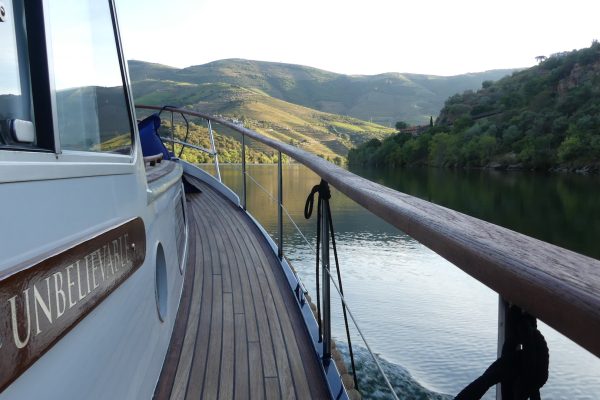 6559-enjoy-the-view-from-your-boats-in-the-douro-river-1609949766