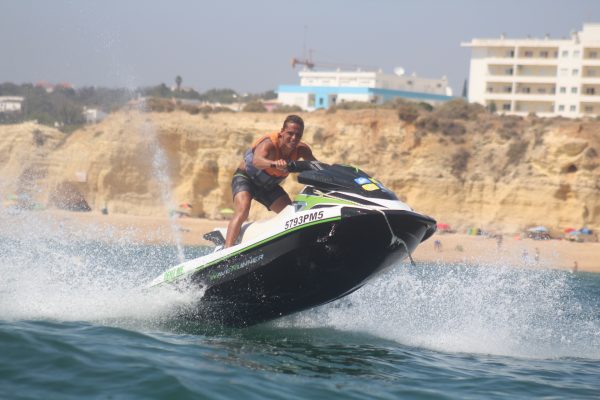 6782-jet-ski-hire-armacao-de-pera-1611576324