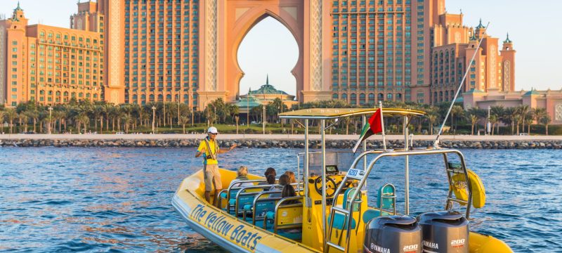 6887-fast-boat-ride-in-dubai-1612005933