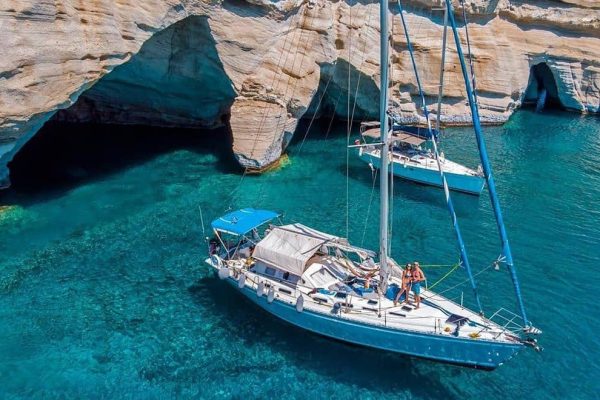 7014-sailing-in-milos-1612958182