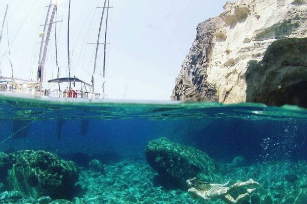 7015-explore-milos-island-by-boat-1612958182