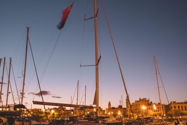 7350-sunset-sailing-in-barcelona-1618500719