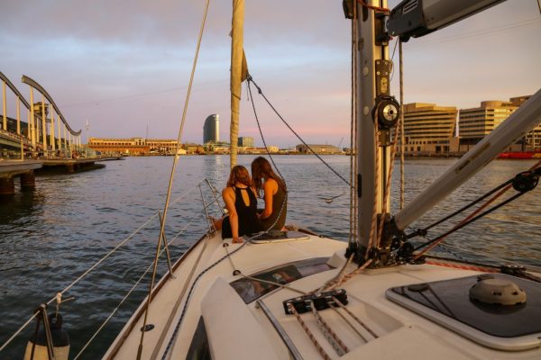 824-drive-sailing-trip-in-barcelona-1575397316