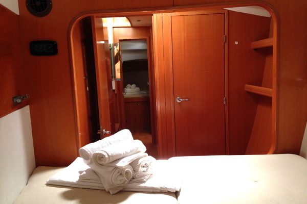 8689-cabin-sailing-catamaran-1645531022