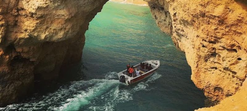 Private boat tour to Benagil from Armação de Pêra