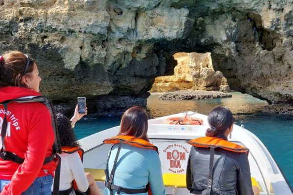 Excursión a la Gruta Lagos Bom Dia