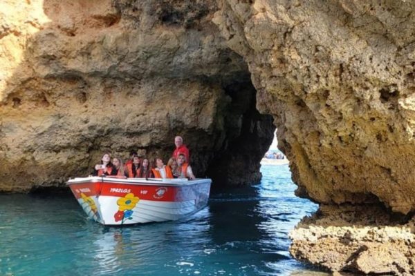 Excursión a la Gruta Lagos Bom Dia